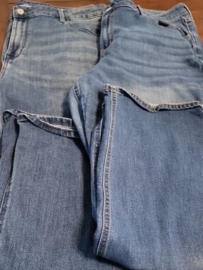 Old Navy Women's Boot Cut Jeans - Medium Blue Wash